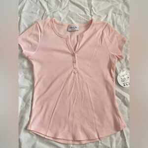 Pretty little pink top good for teens and a good casual wear ☺️